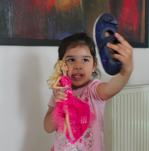 Selfie_mit_Barbie.png