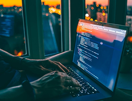 it-dienstleistungen-advancedengineering-430x330pixel